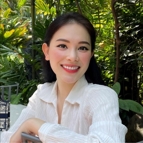 Cô Phạm Thị Mai