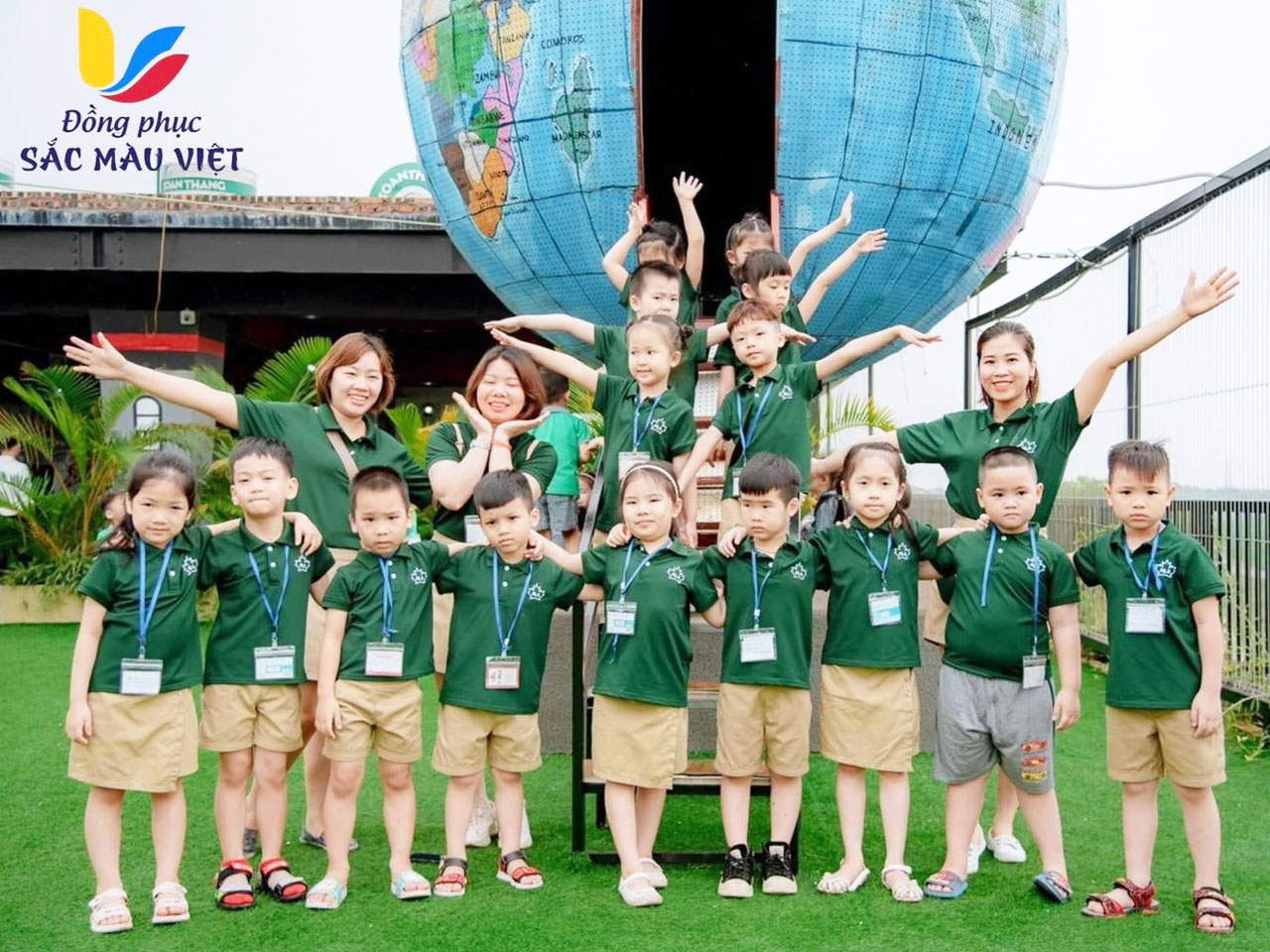 Đem lại sự tươi mưới và chuyên nghiệp với đồng phục mầm non đẹp mắt